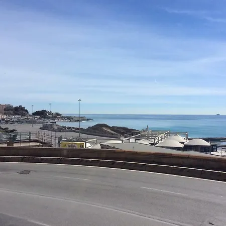 Fiera Del Mare 2* جنوة